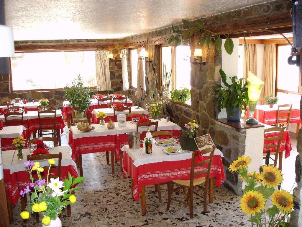 Hotel Le Parpaillon Crévoux Екстериор снимка