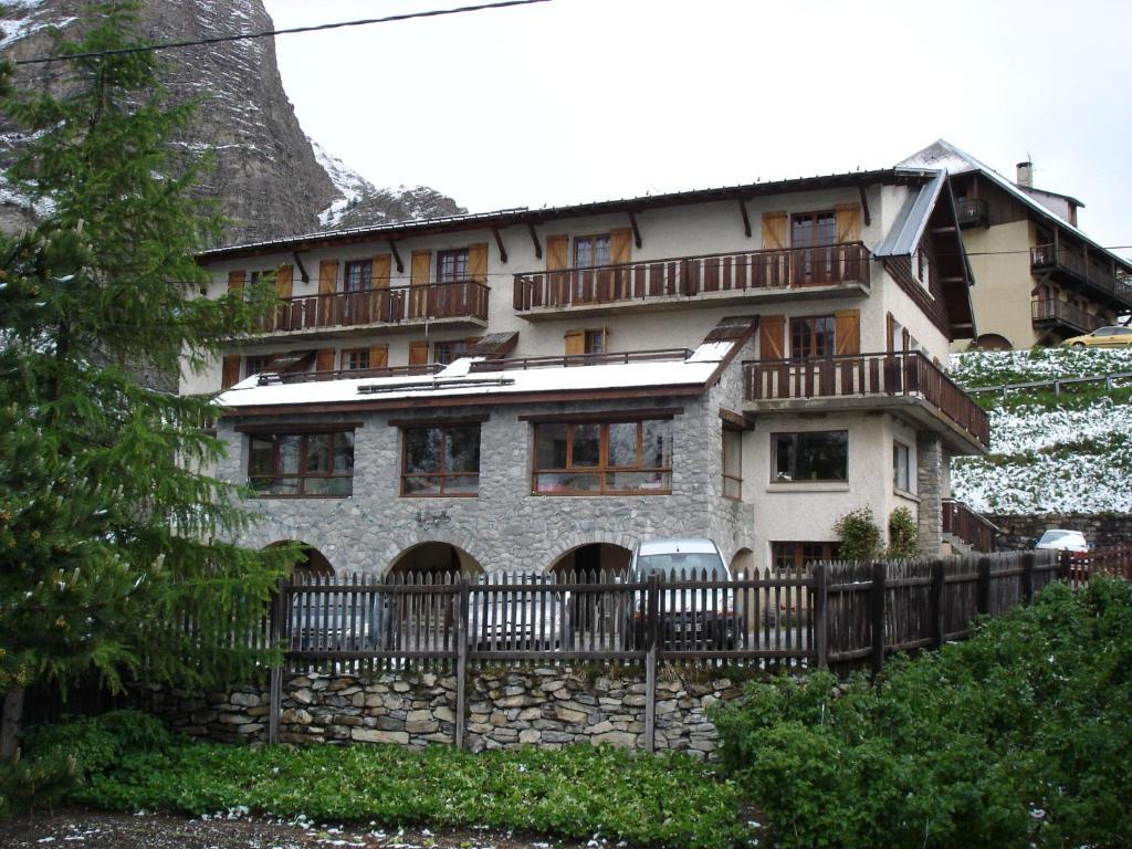 Hotel Le Parpaillon Crévoux Екстериор снимка