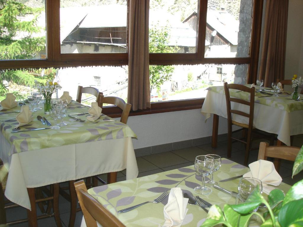 Hotel Le Parpaillon Crévoux Екстериор снимка