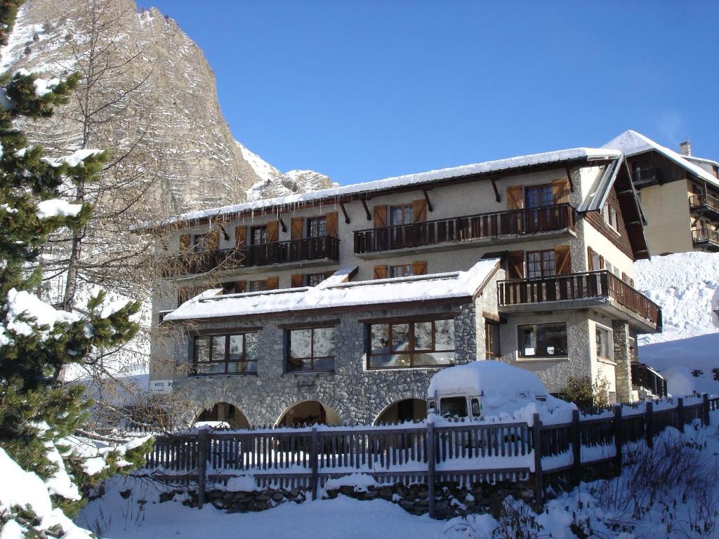 Hotel Le Parpaillon Crévoux Екстериор снимка