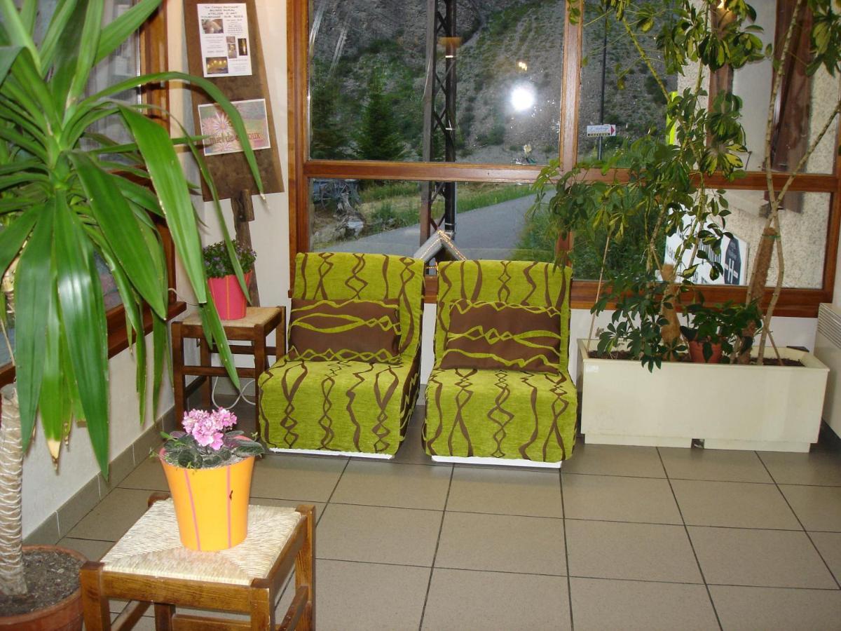 Hotel Le Parpaillon Crévoux Екстериор снимка
